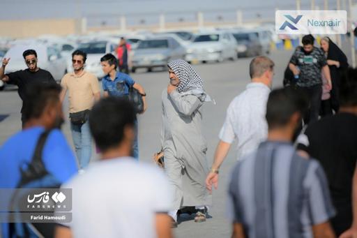 گذر زائران عرفه از شلمچه به کربلا