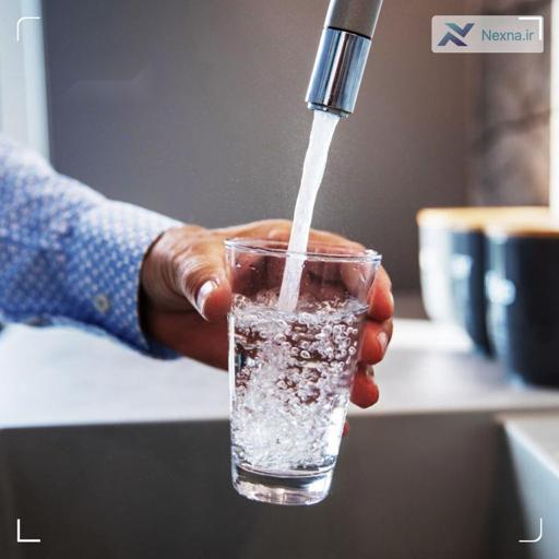 فواید شگفت انگیز نوشیدن آب ولرم ناشتا: سلامتی خود را تضمین کنید!