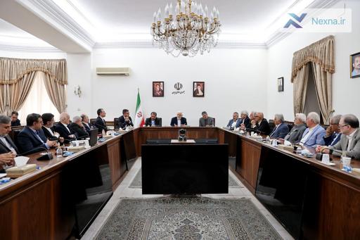 عارف: تحریم‌طلب نیستیم اما مقابل تحریم‌های ظالمانه می‌ایستیم