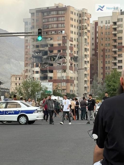 ساختمانی در سعادت آباد تهران که هدف حمله قرار گرفته است